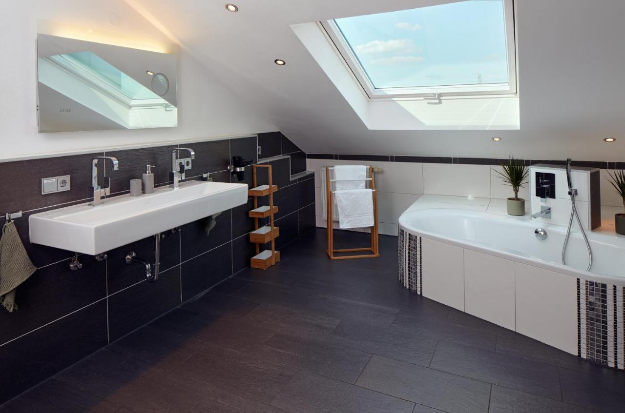 ⸨⸩ Sunset Penthouse: Messe - Siemens - Db - Man ⸨⸩